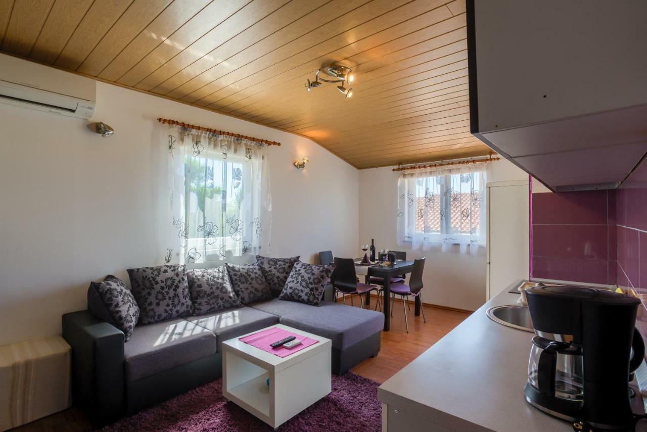 Apartment Monica Ližnjan Buitenkant foto