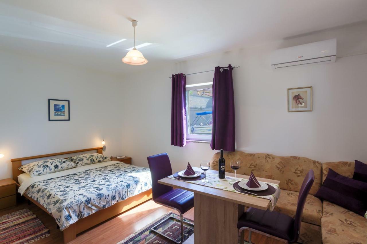 Apartment Monica Ližnjan Buitenkant foto
